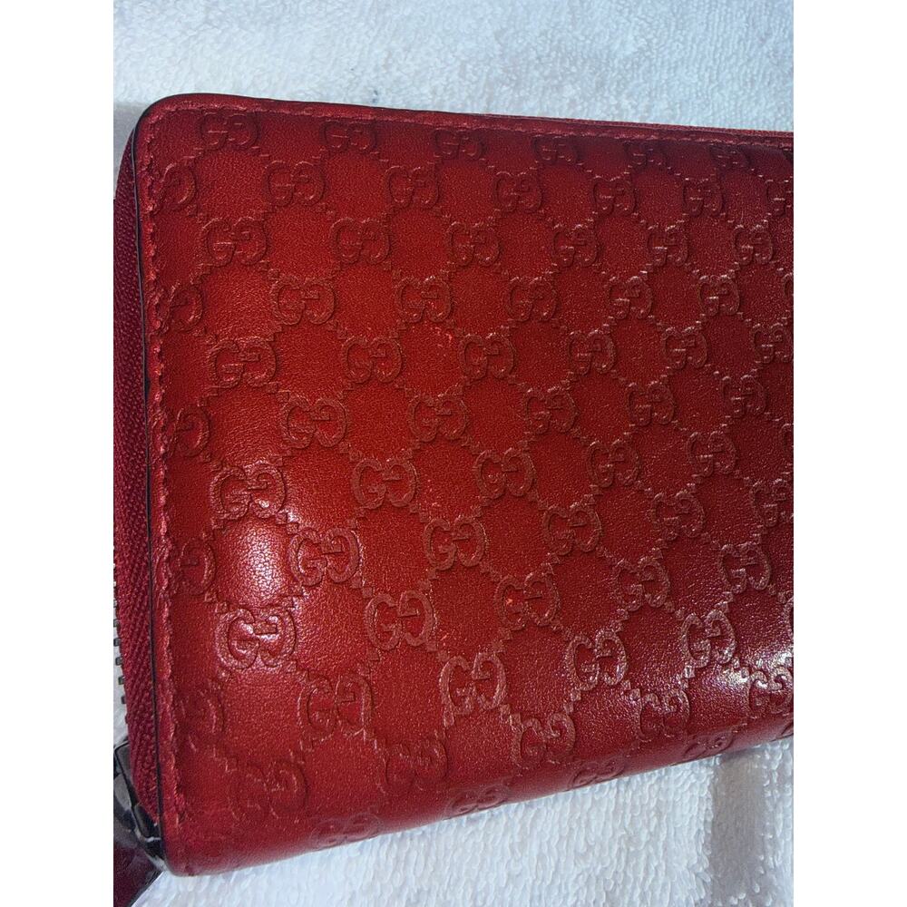Gucci Long Zip Wallet in Cherry Red - Picture 2 of 8